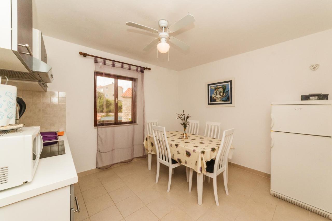 Apartments Fedrigo Sutivan Exterior photo